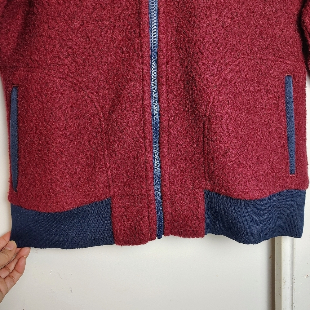 Patagonia women's Woolyester fleece full-zip jacket oxide red, size S. - Picture 12 of 15